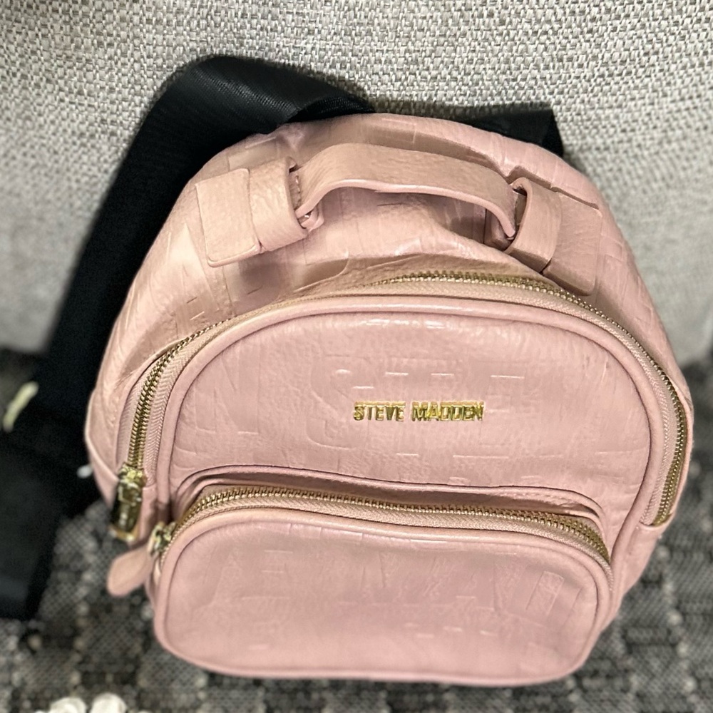 Steve Madden Blush Backpack - Picture 5 of 10